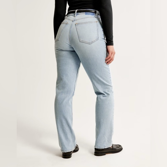 Abercrombie & Fitch Ultra High Rise 90s Straight Jean - Picture 2 of 9